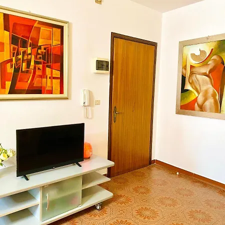 - Alessandra House Apartman *
