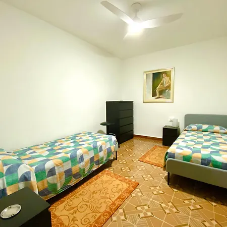 - Alessandra House 아파트